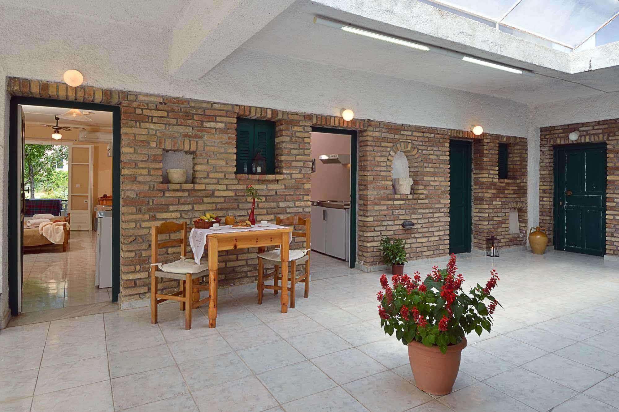 Damaskis Kassiopi Studios Buitenkant foto
