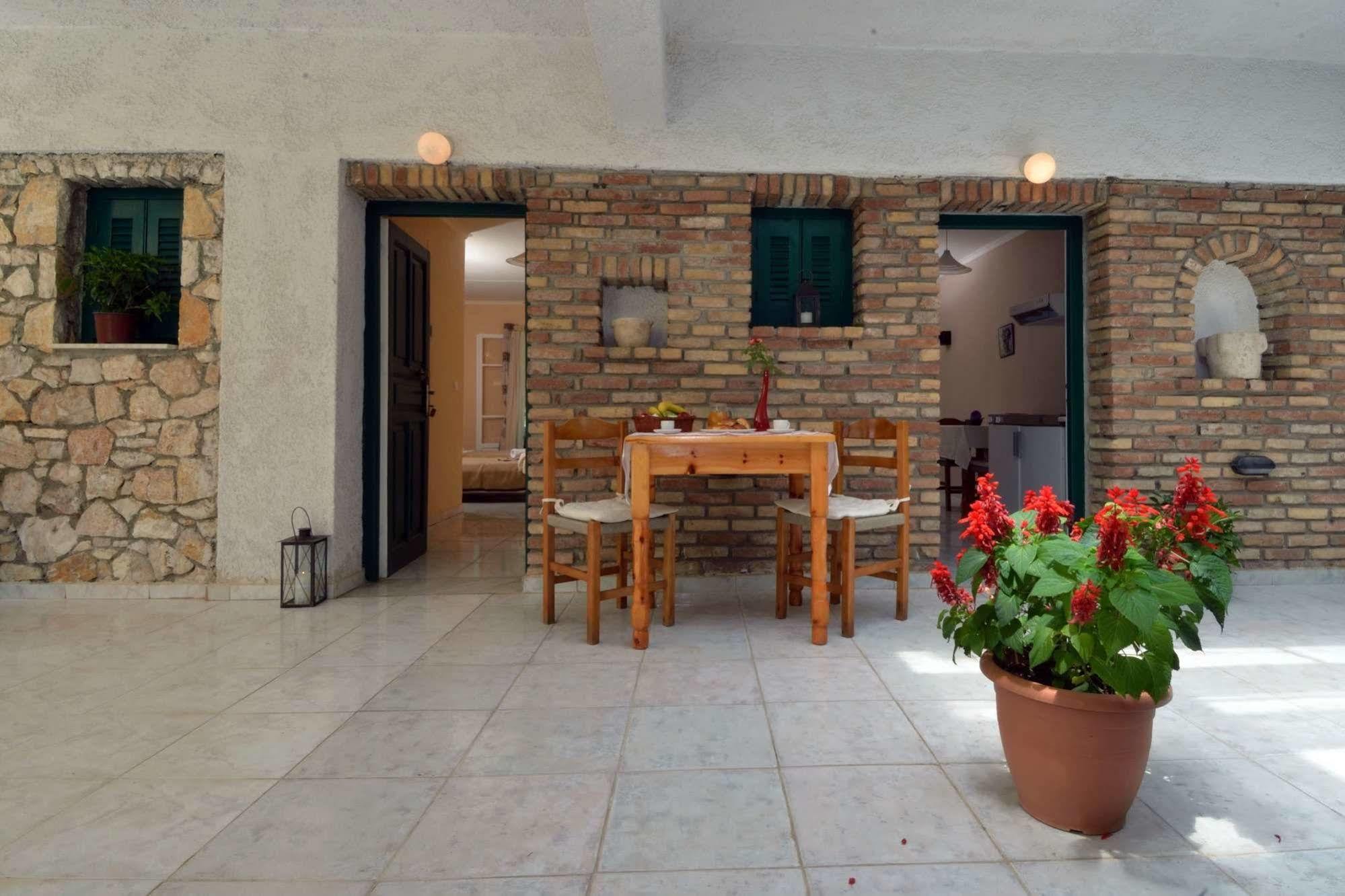 Damaskis Kassiopi Studios Buitenkant foto