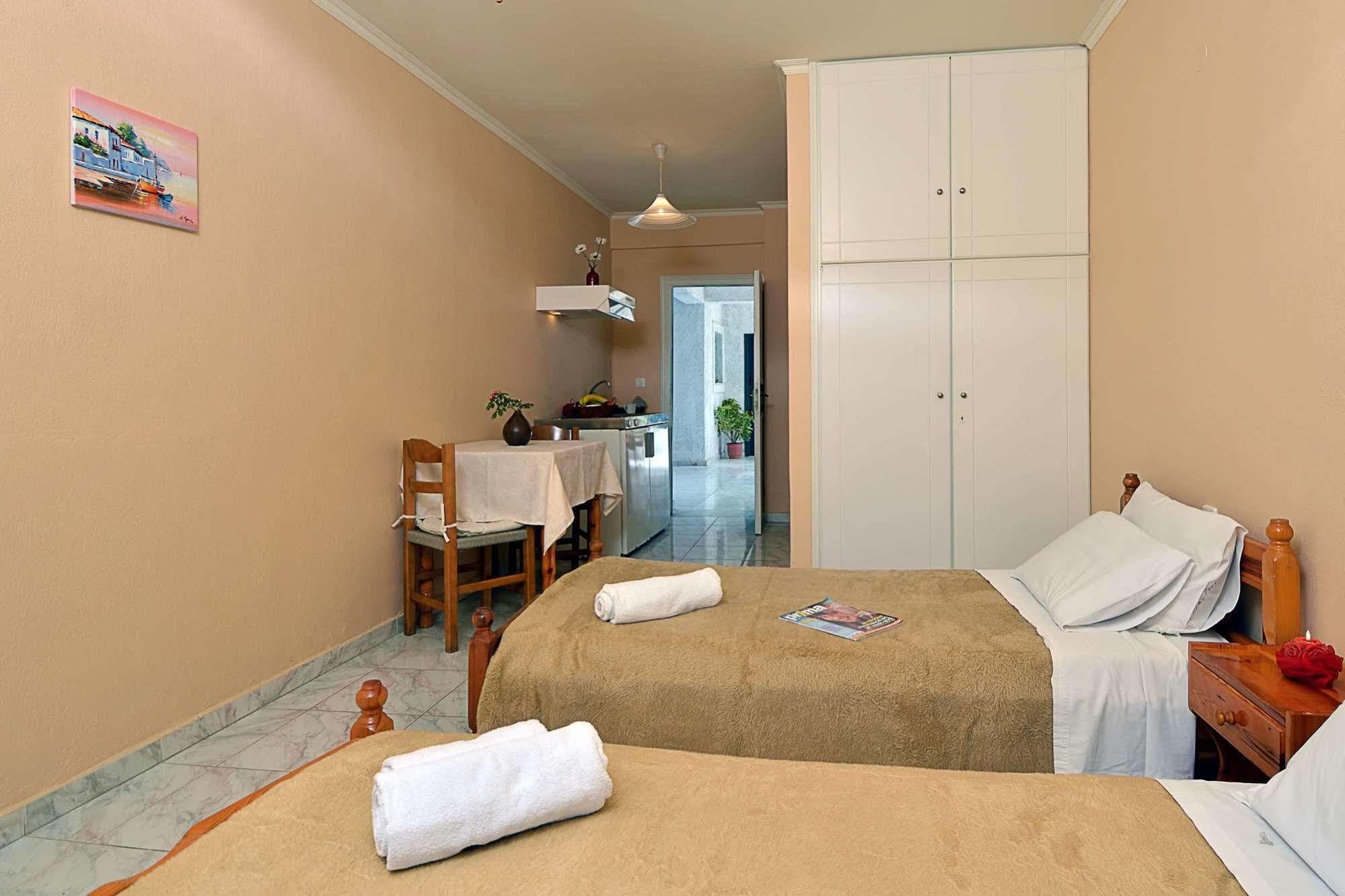 Damaskis Kassiopi Studios Buitenkant foto