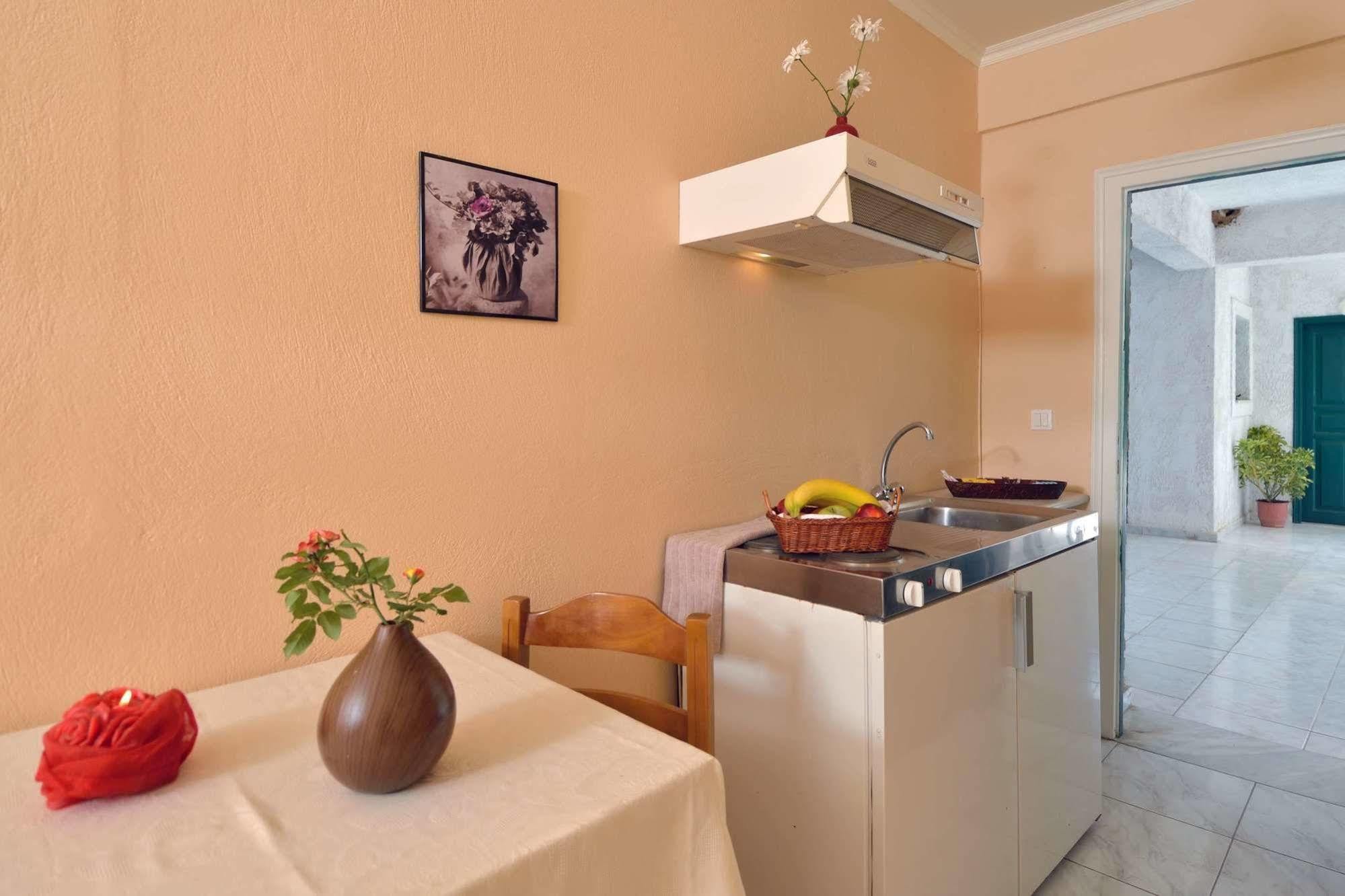 Damaskis Kassiopi Studios Buitenkant foto