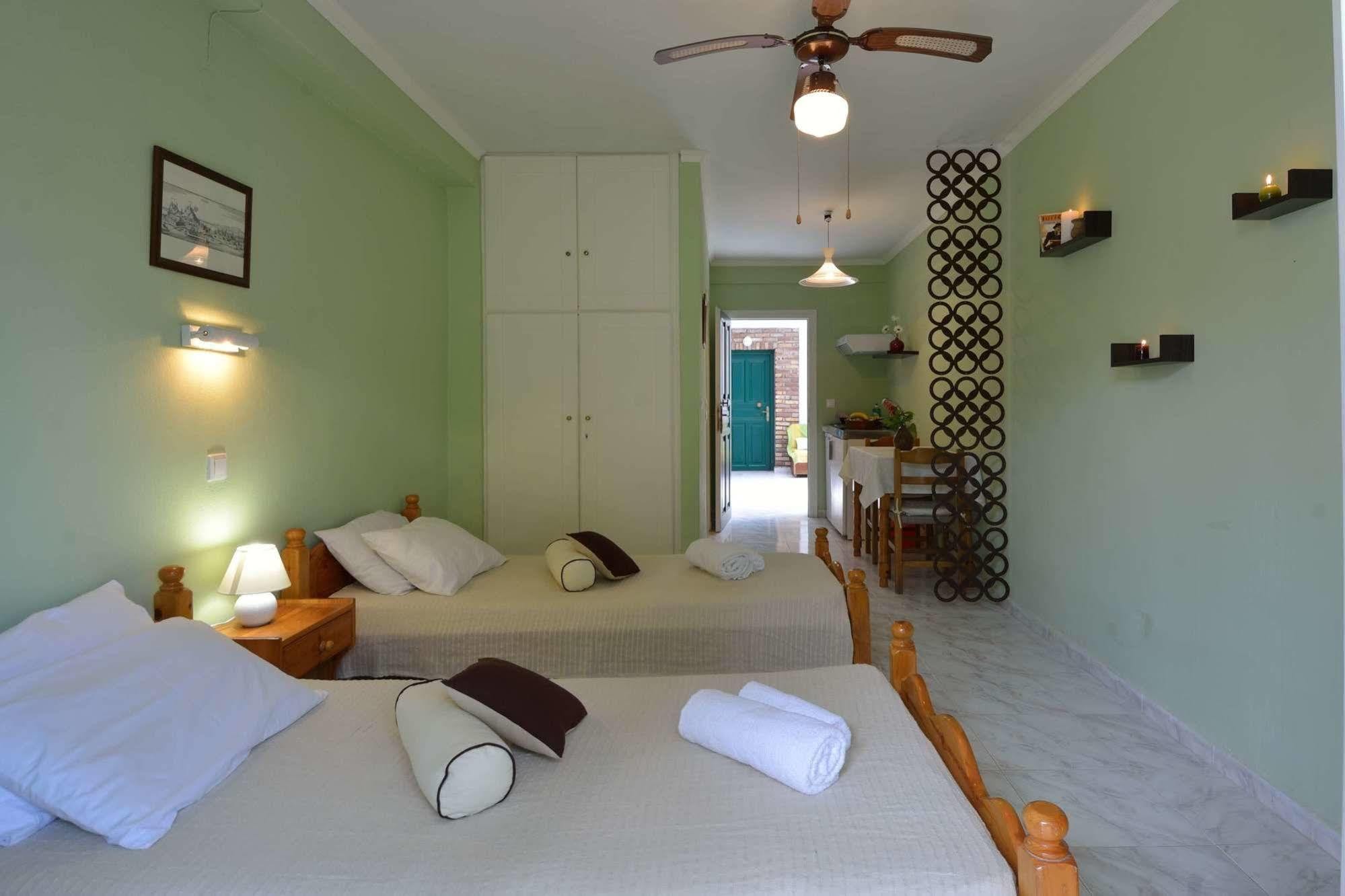 Damaskis Kassiopi Studios Buitenkant foto